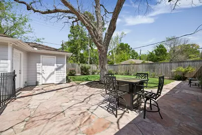 7726 Meadowvale Drive, Houston, TX 77063 - Photo 27