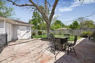 7726 Meadowvale Dr, Houston, TX 77063 - Photo 27