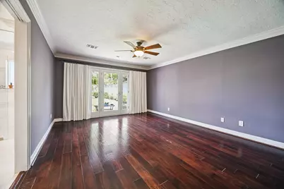 7726 Meadowvale Drive, Houston, TX 77063 - Photo 15