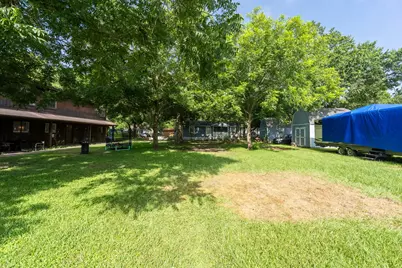 2308 Avenue L, Bay City, TX 77414 - Photo 3