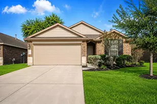 4027 Spurwing Ln, Baytown, TX 77521 - Photo 1