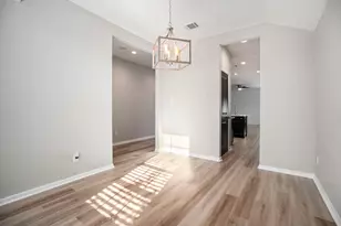 4027 Spurwing Ln, Baytown, TX 77521 - Photo 15