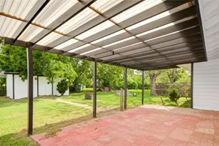 1412 W 10th St, Freeport, TX 77541 - Photo 23