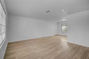 1412 W 10th St, Freeport, TX 77541 - Photo 5