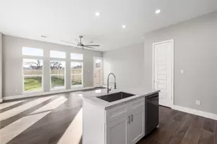 5502 Pershing St, Houston, TX 77033 - Photo 9