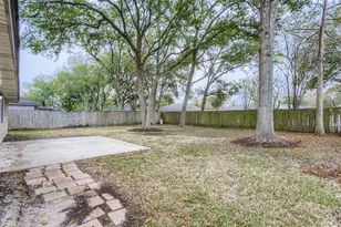 17706 Fife Ln, Webster, TX 77598 - Photo 11