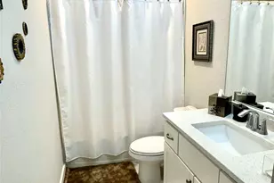 1708 Leilani Dr, Houston, TX 77055 - Photo 9