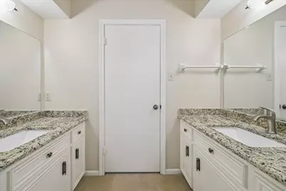 11334 Chevy Chase Drive, Houston, TX 77077 - Photo 23