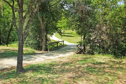 11334 Chevy Chase Drive, Houston, TX 77077 - Photo 45