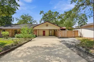 1305 Houston St, Conroe, TX 77301 - Photo 1
