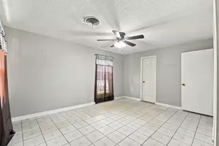 1305 Houston St, Conroe, TX 77301 - Photo 25