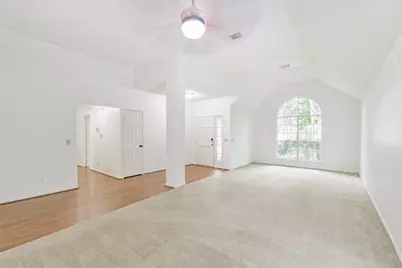 43 E Trillium Circle, The Woodlands, TX 77381 - Photo 17