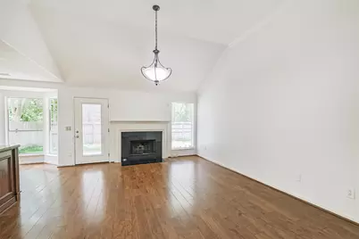 43 E Trillium Circle, The Woodlands, TX 77381 - Photo 3