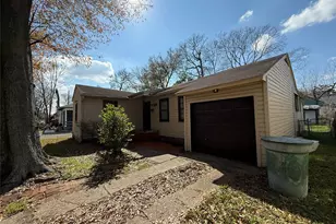 565 24th St, Beaumont, TX 77707 - Photo 3