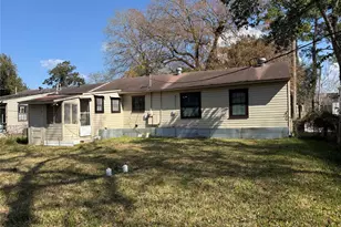 565 24th St, Beaumont, TX 77707 - Photo 7