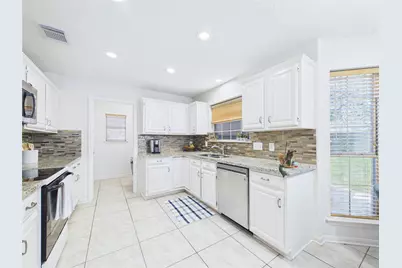 2815 Village Dale Avenue, Houston, TX 77059 - Photo 15