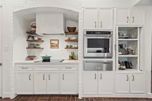 987 S Post Oak Ln, Houston, TX 77056 - Photo 11