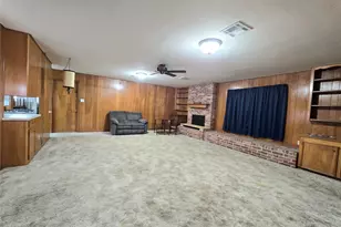 607 S Main St, Dayton, TX 77535 - Photo 15