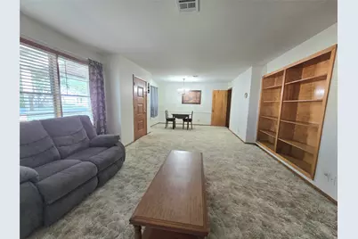 607 S Main Street, Dayton, TX 77535 - Photo 5