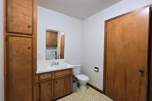 607 S Main St, Dayton, TX 77535 - Photo 29