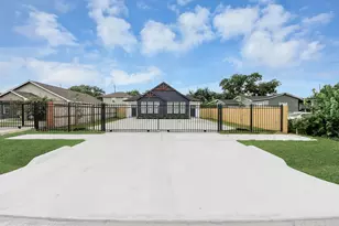 221 Armstrong St, Houston, TX 77029 - Photo 39
