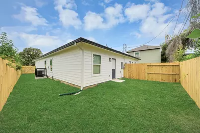 221 Armstrong Street, Houston, TX 77029 - Photo 37