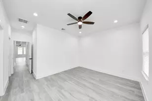 221 Armstrong St, Houston, TX 77029 - Photo 33