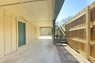 190 White Oak Cir, Point Blank, TX 77364 - Photo 7