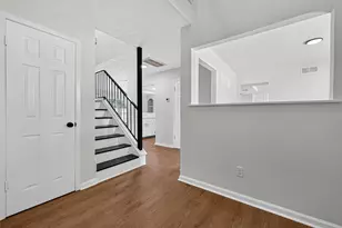 10102 Old Towne Ln, Sugar Land, TX 77498 - Photo 7
