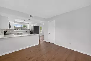 10102 Old Towne Ln, Sugar Land, TX 77498 - Photo 15