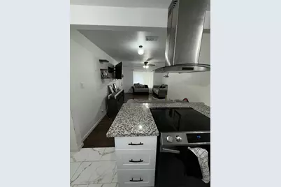 10442 Southport Drive, Houston, TX 77089 - Photo 9