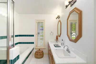 10631 Del Monte Drive, Houston, TX 77042 - Photo 15