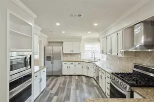 102 Springs Edge Dr, Montgomery, TX 77356 - Photo 9