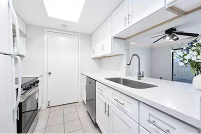 3921 Tanglewilde Street #3921, Houston, TX 77063 - Photo 11