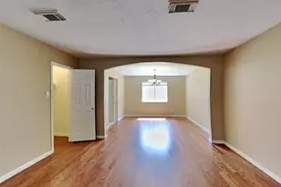 31106 Perlican Dr, Spring, TX 77386 - Photo 5