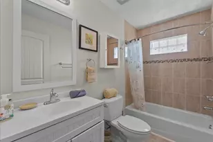 2564 E Bayshore Dr, Dickinson, TX 77539 - Photo 27