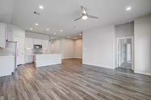 10026 Angelina Woods Ln, Conroe, TX 77384 - Photo 11