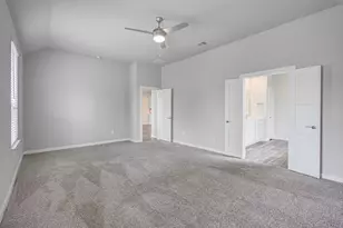 10026 Angelina Woods Ln, Conroe, TX 77384 - Photo 15
