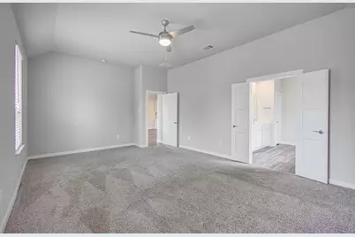 10026 Angelina Woods Lane, Conroe, TX 77384 - Photo 15