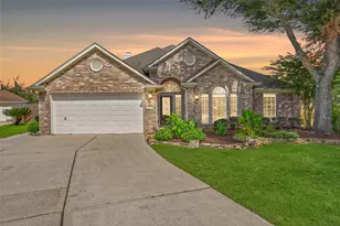 3910 Kimberly Dr, Pearland, TX 77581 - Photo 1