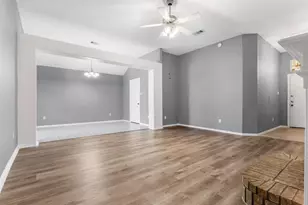 1815 Sherwood Forest Cir, League City, TX 77573 - Photo 7