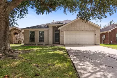1815 Sherwood Forest Circle, League City, TX 77573 - Photo 1