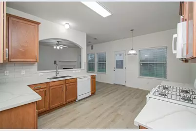 4539 Prince Street, Baytown, TX 77521 - Photo 23