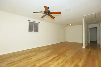 600 E Plum Street, Angleton, TX 77515 - Photo 3