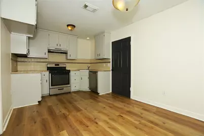 600 E Plum Street, Angleton, TX 77515 - Photo 5