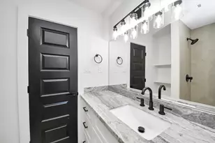 3206 Woodstone Dr, Baytown, TX 77521 - Photo 25