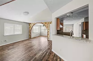 11006 Landsbury Ct, Houston, TX 77099 - Photo 7