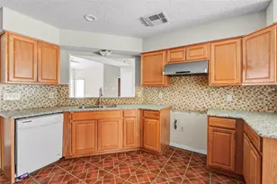 11006 Landsbury Ct, Houston, TX 77099 - Photo 15