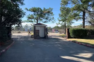 2501 Gulf Freeway, Dickinson, TX 77539 - Photo 27