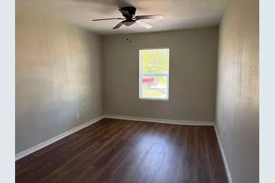 5782 Belcrest Street, Houston, TX 77033 - Photo 5